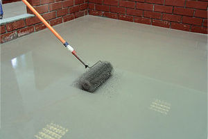 Укладка линолеума на бетонное основание